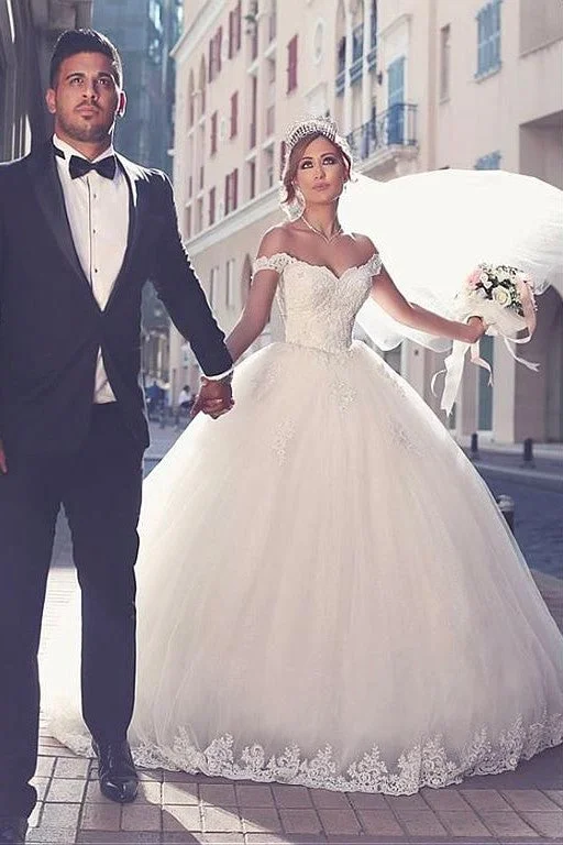 Princess Off-the-shoulder Lace Wedding Gown with Tulle Skirt Modern Women's Tech