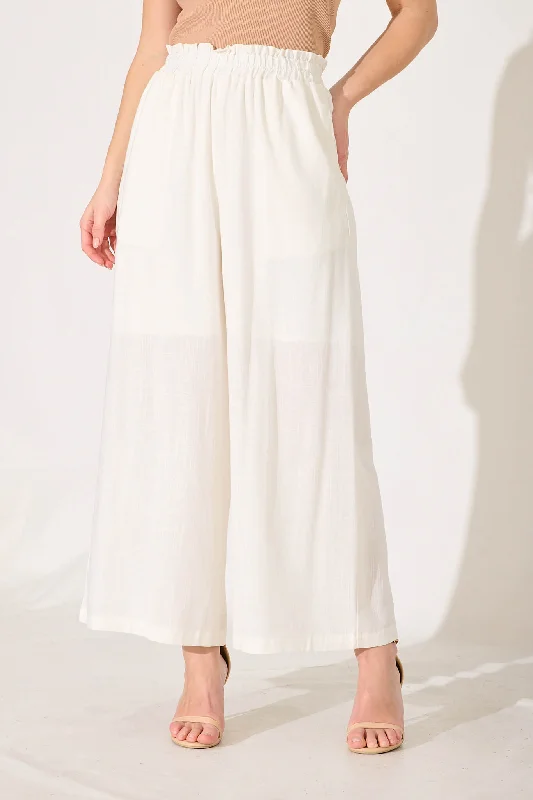 Nicole Pant In White Linen Blend